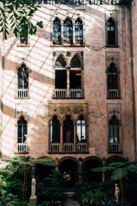 Centered photo of the Isabella Stewart Gardner Museum's Venetian arches